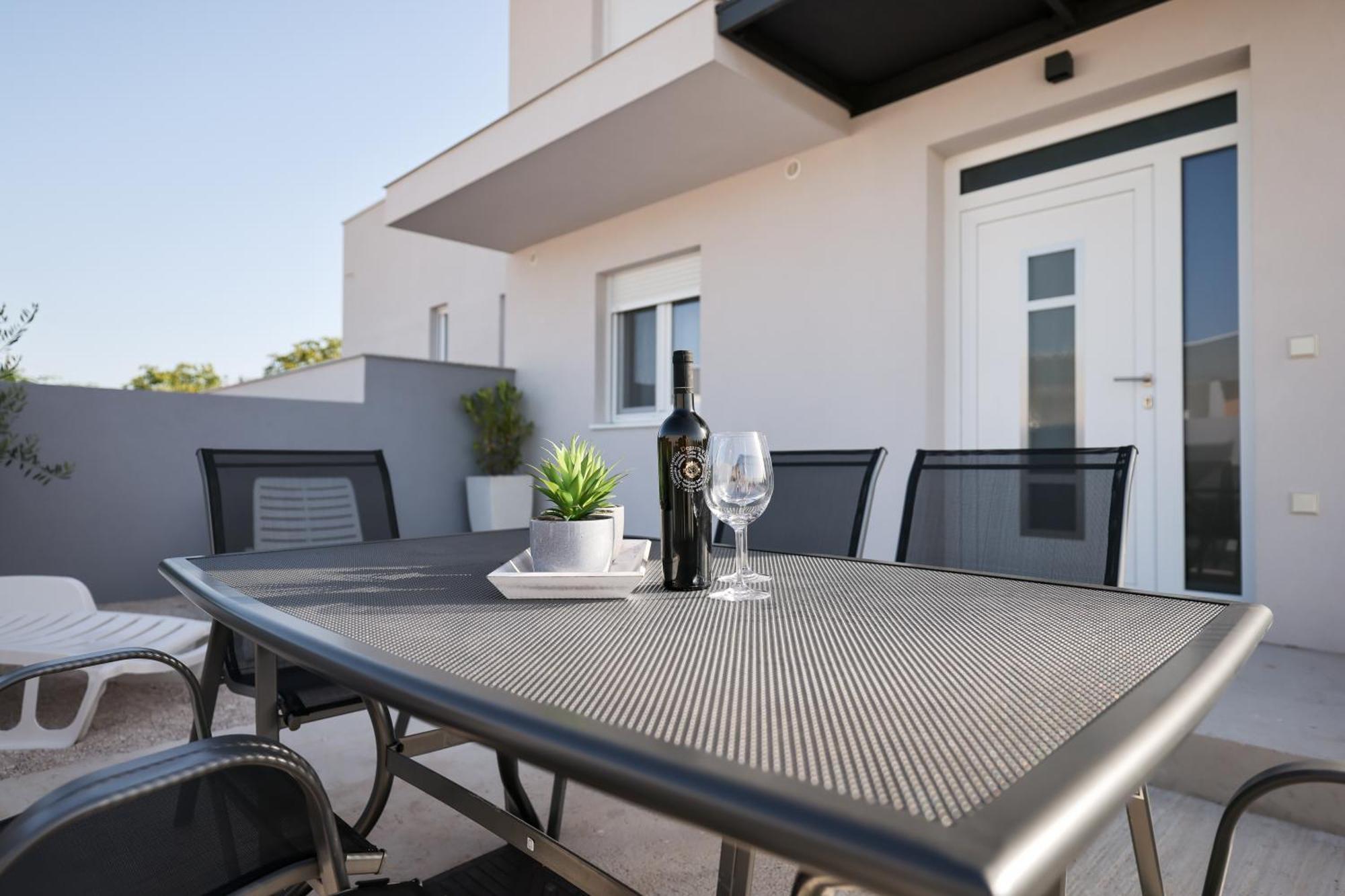 Duo Soles - Apartments With Private Parking Near Zadar Murvica  Exterior photo